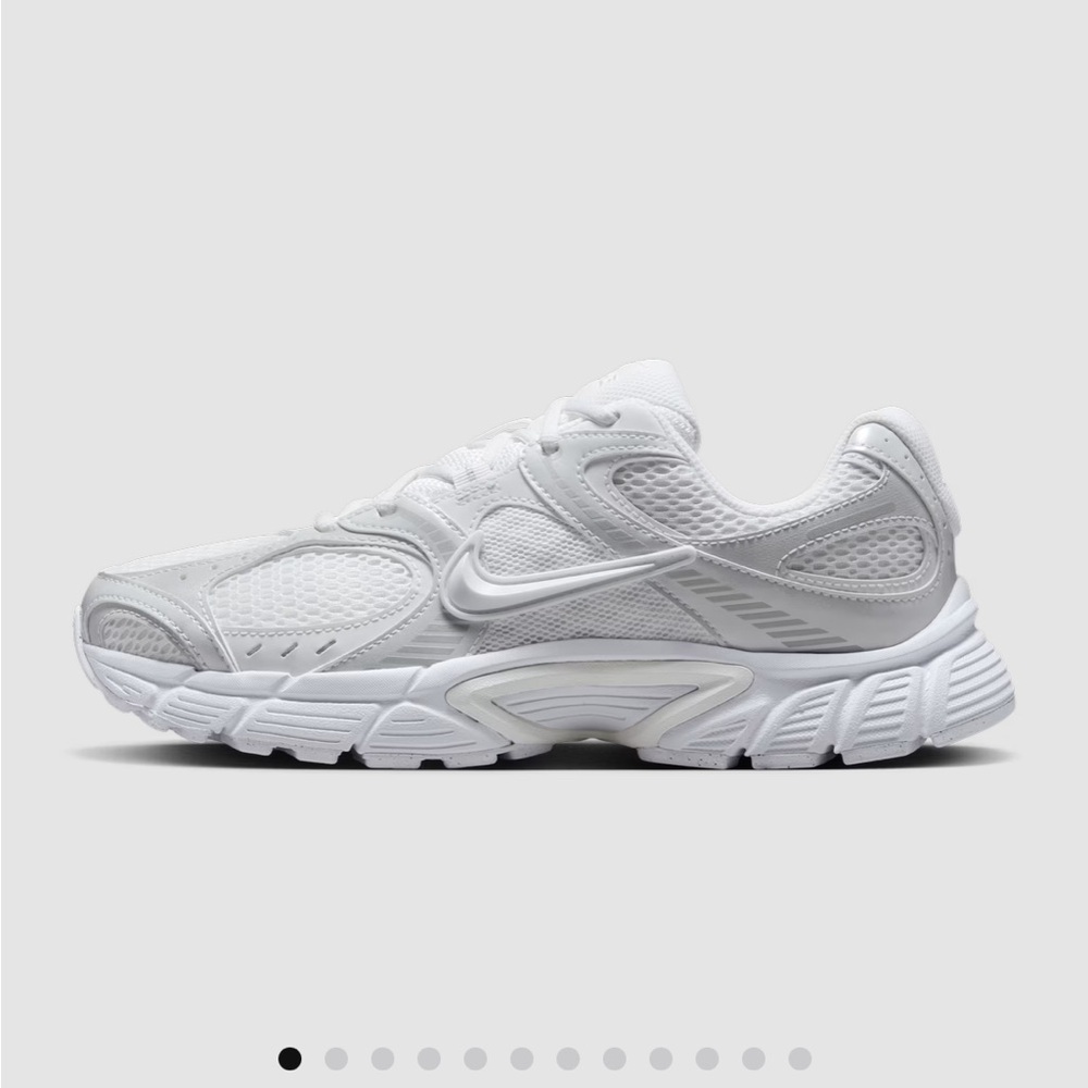 Nike V5 RNR sneakers